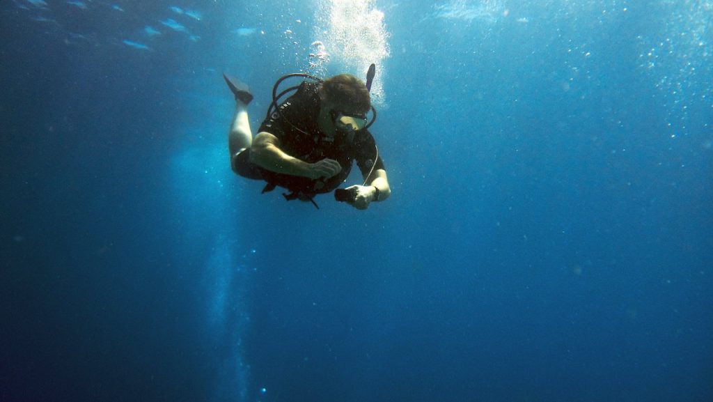 Tidal Wave Dry Snorkel